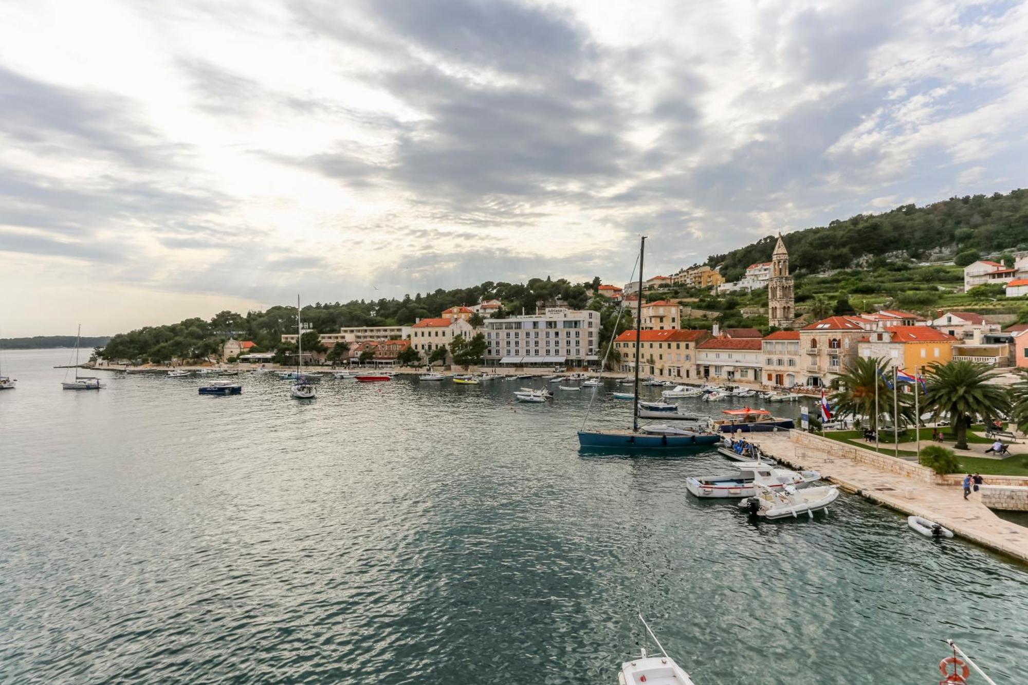 Apartment Lilly With Amazing City View Hvar Town Exterior foto