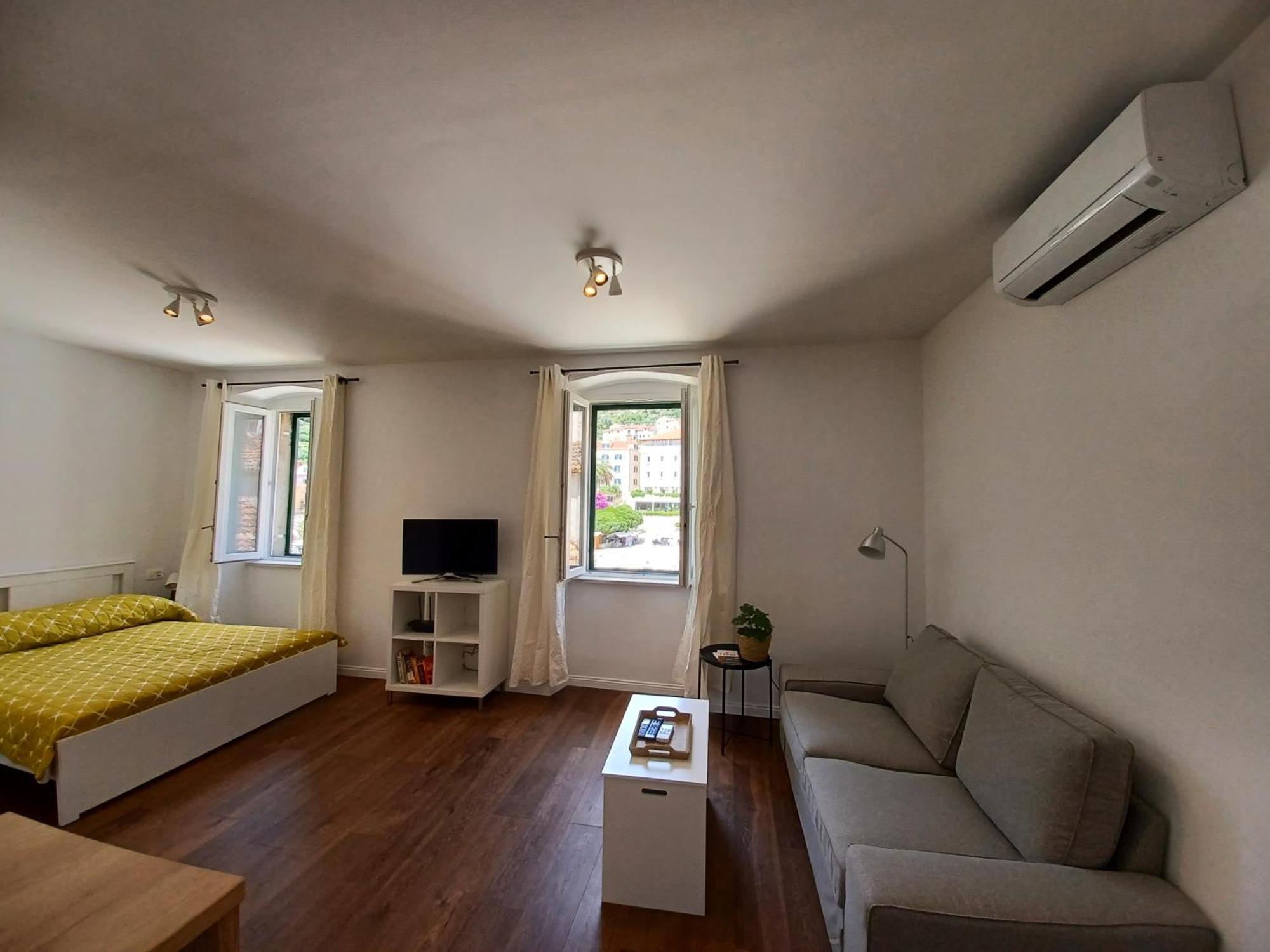 Apartment Lilly With Amazing City View Hvar Town Exterior foto