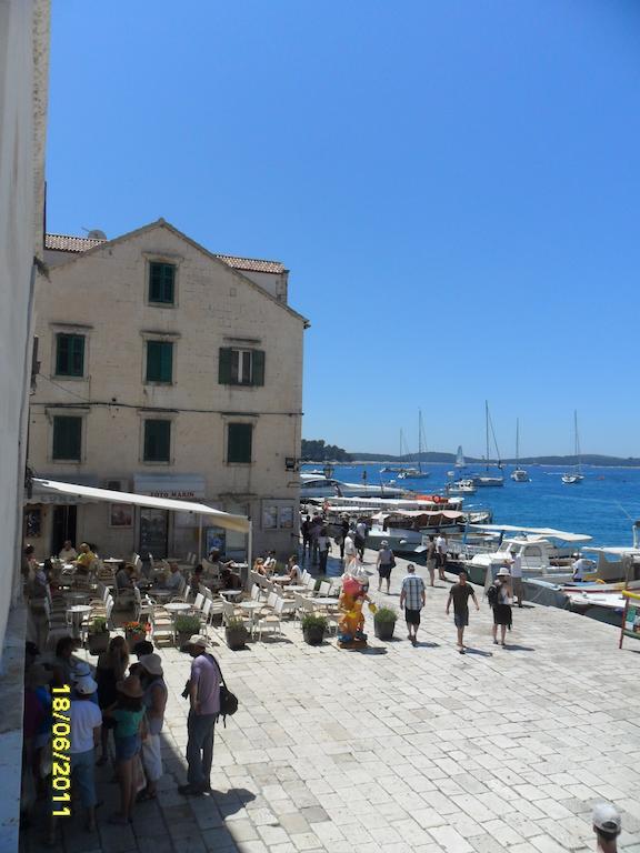 Apartment Lilly With Amazing City View Hvar Town Habitación foto